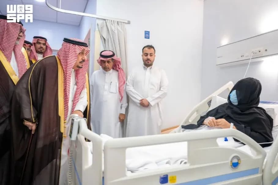 أمير الرياض يSupport المصابين من عدوان الحوثي