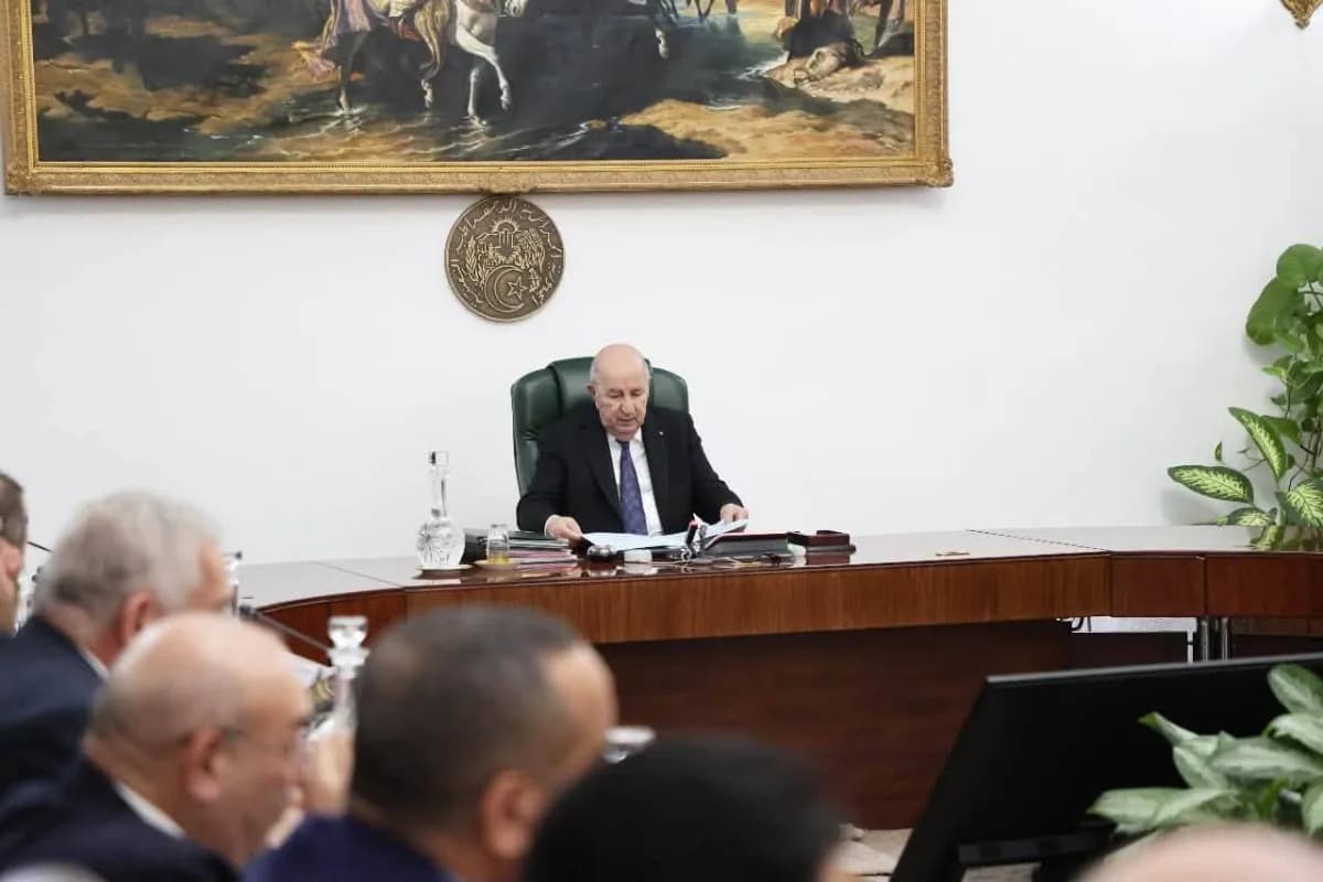 Algeria endorses plan to control inflation