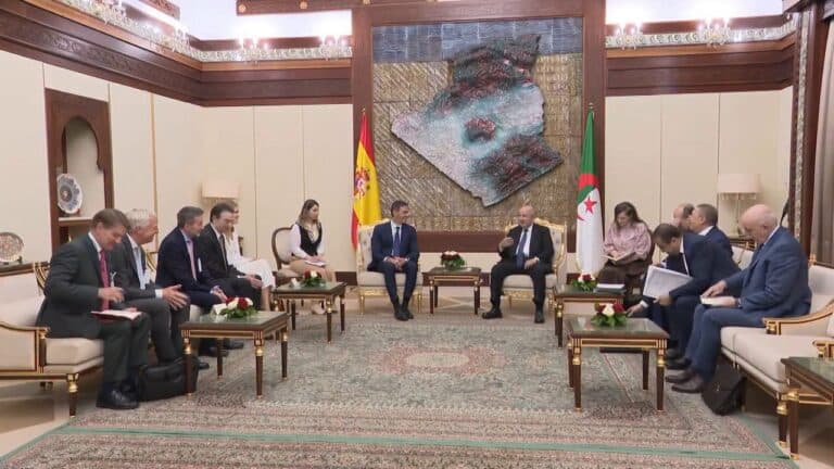 Algerian President discusses with Spanish firms