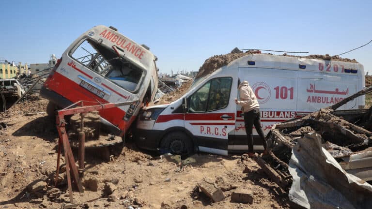 السلطات الصحية في قطاع غزة: 70 بالمئة من مركبات النقل والإسعاف خرجت عن الخدمة