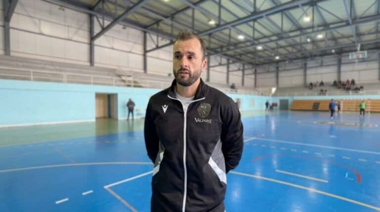 اللاعب الجزائري ياسين حكمي يعلن اعتزاله الكرة الطائرة دوليا بعد 25 عاما من العطاء