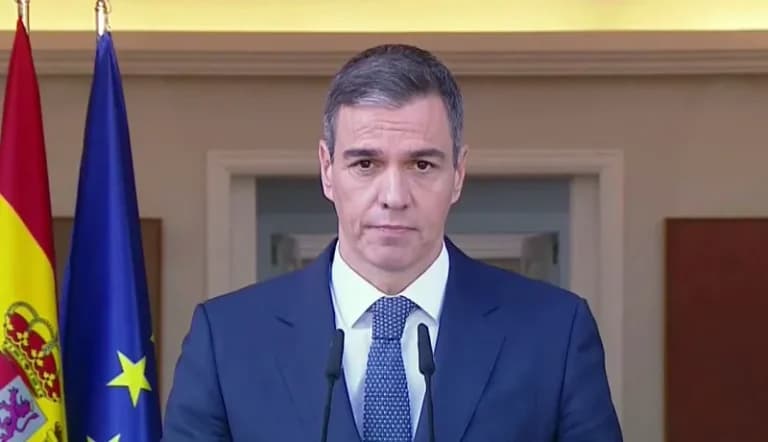 رئيس وزراء إسبانيا يزور نصب شهداء الثورة الجزائرية