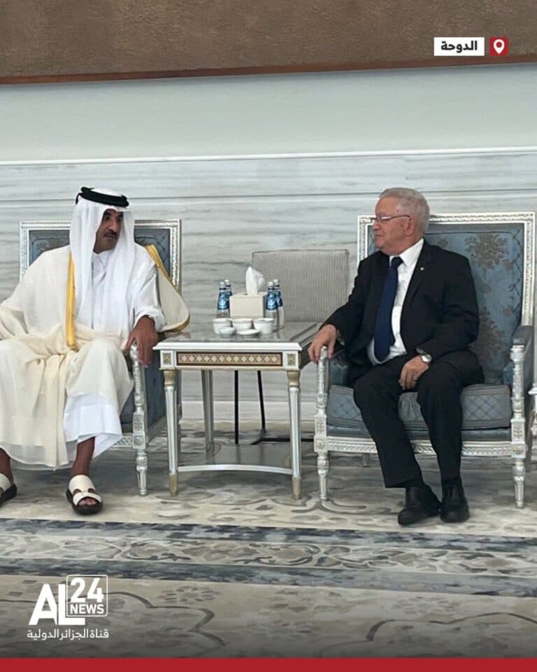رئيس مجلس الأمة الجزائري يقدم التعازي ويسلم رسالة خطية إلى أمير قطر في وفاة الأمير الوالد الشيخ حمد بن خليفة آل ثاني