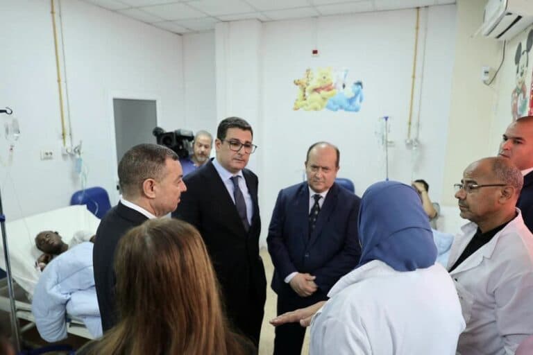 وزارة الصحة الجزائرية تؤكد توفر جميع الوسائل البشرية والمادية للتكفل بضحايا حريق