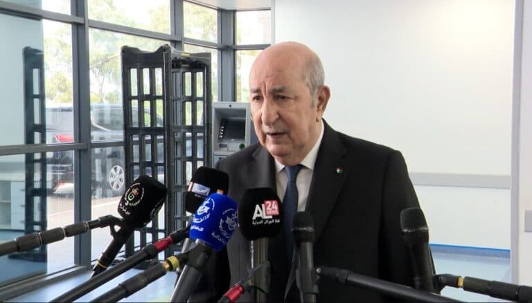 Algerian leader commends fire relief efforts
