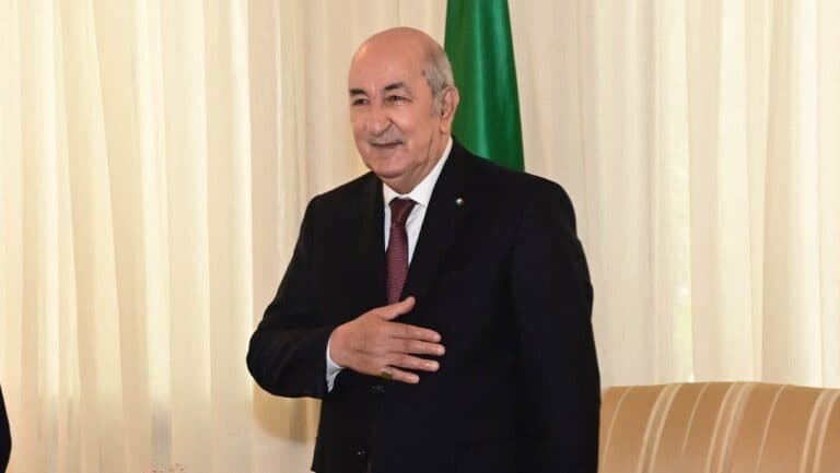 الرئيس الجزائري يوجه تهنئة لسجاتي