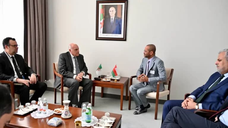 Attaf Holds Talks at UN Assembly