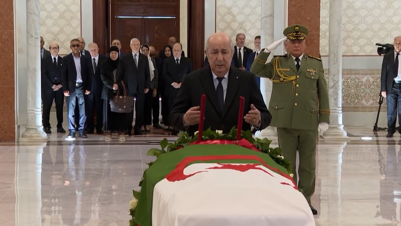 الرئيس تبون يودع مدير الرئاسة الراحل بوعلام