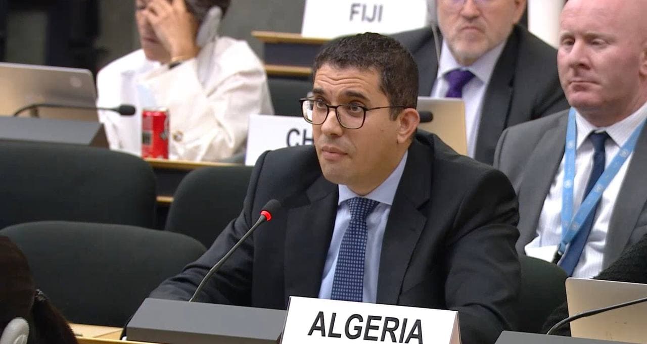 الجزائر تؤكد حق الصحراويين في تقرير المصير
