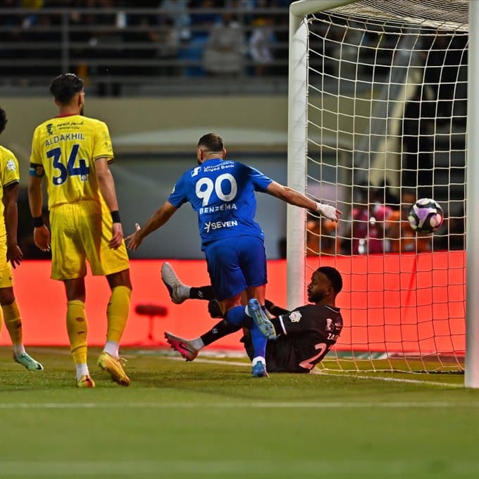تحركات مرتقبة في الهلال بعد رحيل مالكوم وبنزيما