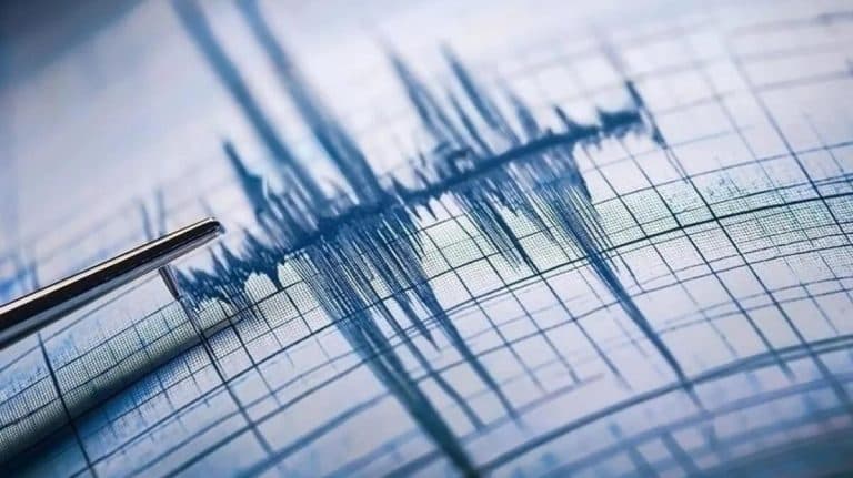 زلزال بقوة 5.8 يجتاح هونشو في اليابان