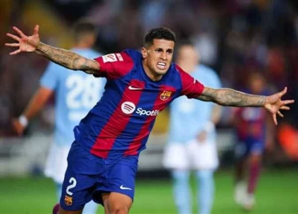 برشلونة يتابع جهود التعاقد مع كانسيلو