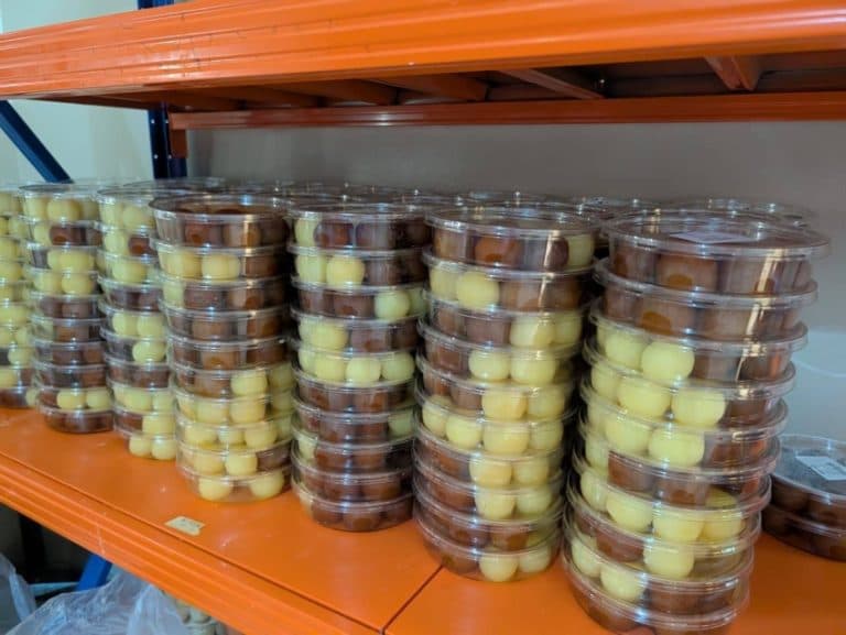 Jeddah Municipality Confiscates Spoiled Sweets