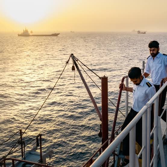 UN urges quick rescue for stranded sailors