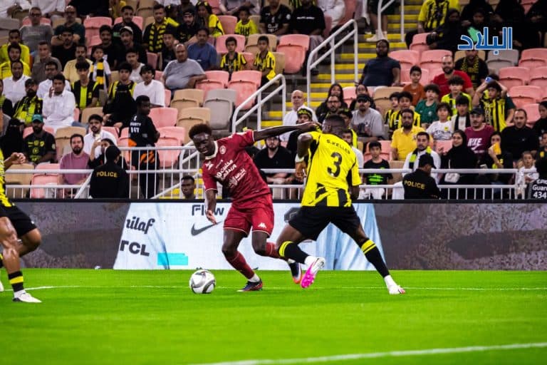 أرقام الجولة الأولى في دوري روشن