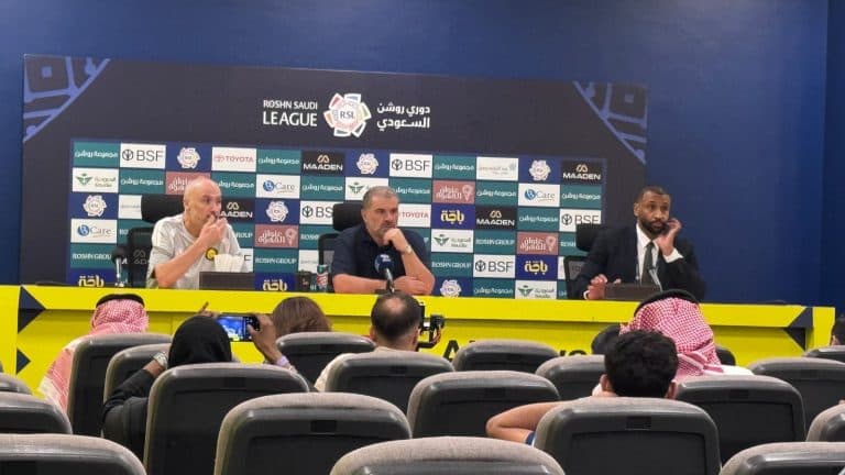 بوستيكوجلو يثني على لاعبي النصر ولازيتيتش يشيد بالمهارة