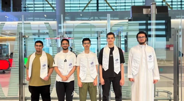 طلاب من السعودية يشاركون في أولمبياد المعلوماتية