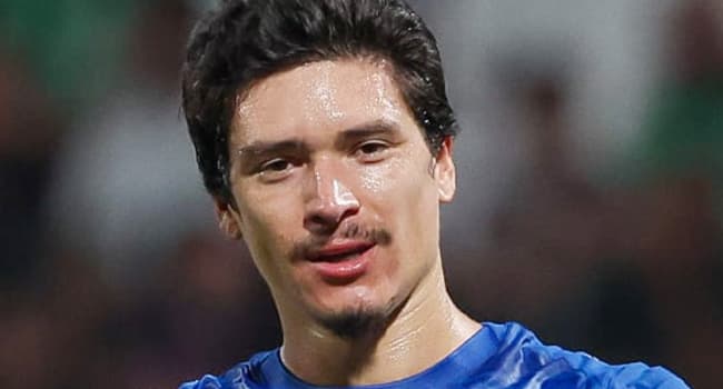 الهلال يبحث عن جناح ثاني