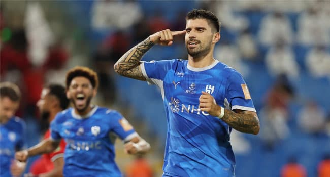 الهلال يتأهل لثمن نهائي الكؤوس