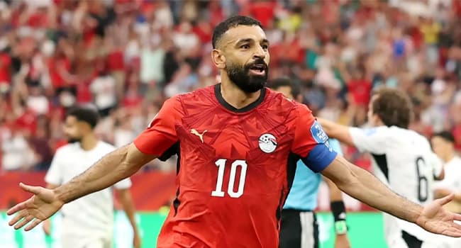 صلاح يقبل عرض الاتحاد