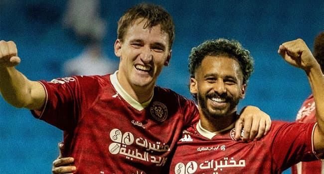 الخلود يهزم التعاون بثلاثة أهداف