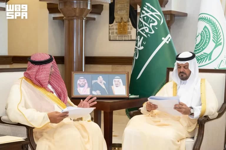 Mecca Deputy Crown Prince Reviews Airport Performance
