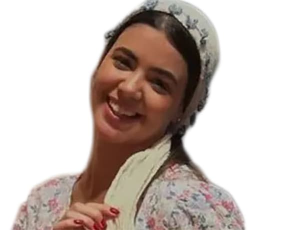 بطلة كليب عمرو دياب تدرس الطب