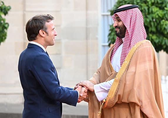 السعودية وفرنسا تتوجان قرن من العلاقات بشراكة استراتيجية