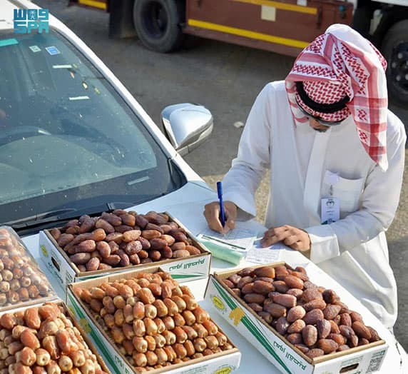 صادرات التمور تقترب من المليار