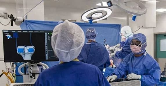 Robots Improve Knee Surgery Precision