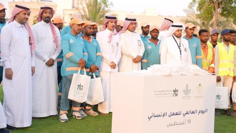 Dammam honors 150 sanitation workers for Humanitarian Day