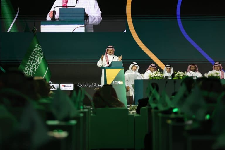 المسحل يعبر عن فخره بالإنجازات السعودية