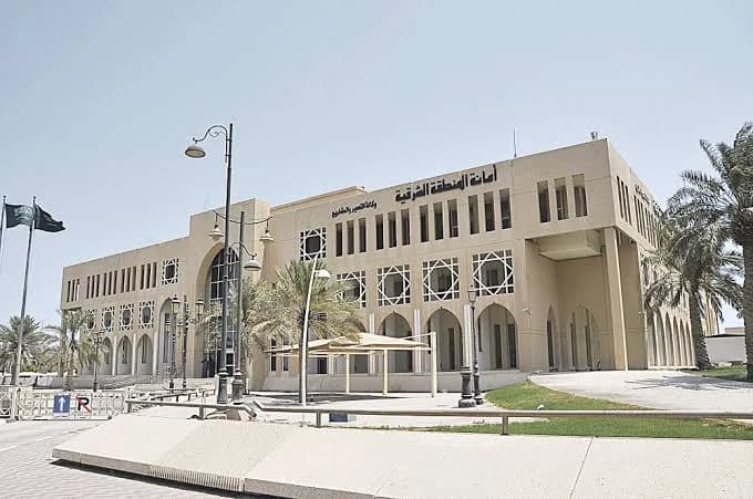 Eastern Province issues 470 investment deals in first half