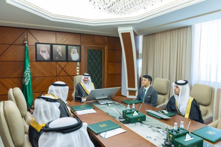 Eastern Province Emir reviews Dammam's Global City plan