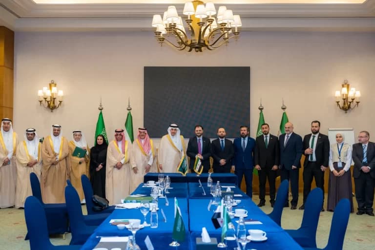 الجاسر يختتم زيارته دمشق باتفاقيات جديدة