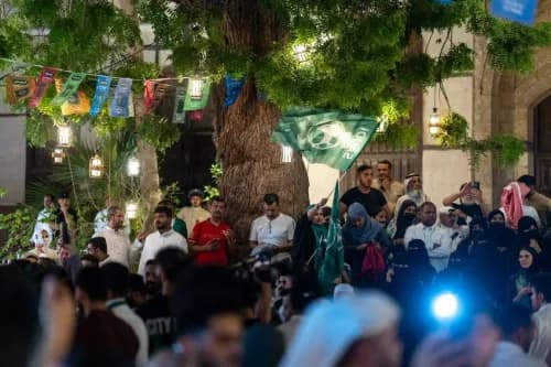جماهير خليجي 27 تدعم الحركة التجارية في جدة