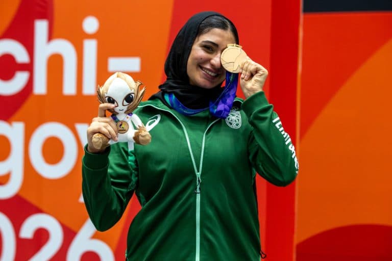 دينا تفوز بميدالية نسائية سعودية في الآسياد