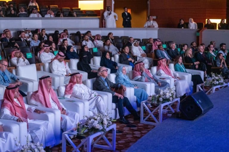 كاوست تخريج 290 طالبًا في برامج التقنية