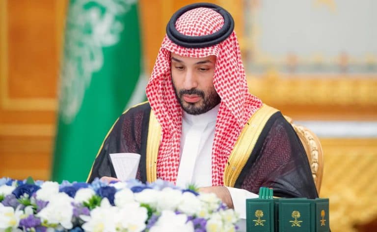 مجلس الوزراء يرفض استغلال الممرات البحرية ويؤيد إدانة هجمات الحوثي