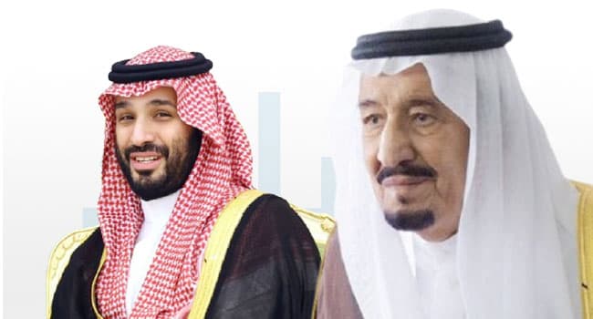 خادم الحرمين يأمر باسم الملك عبدالعزيز في جامع بالرياض