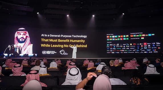 وزير الاتصالات: استثمارات بـ15 مليار في ليب 26
