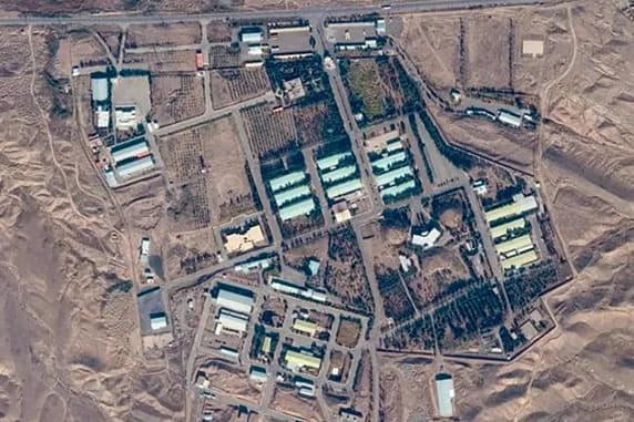 إيران تتحدى واشنطن باستراتيجية جديدة