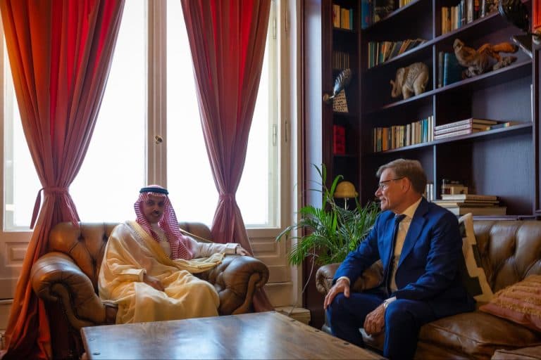 Foreign Minister Meets German Counterpart