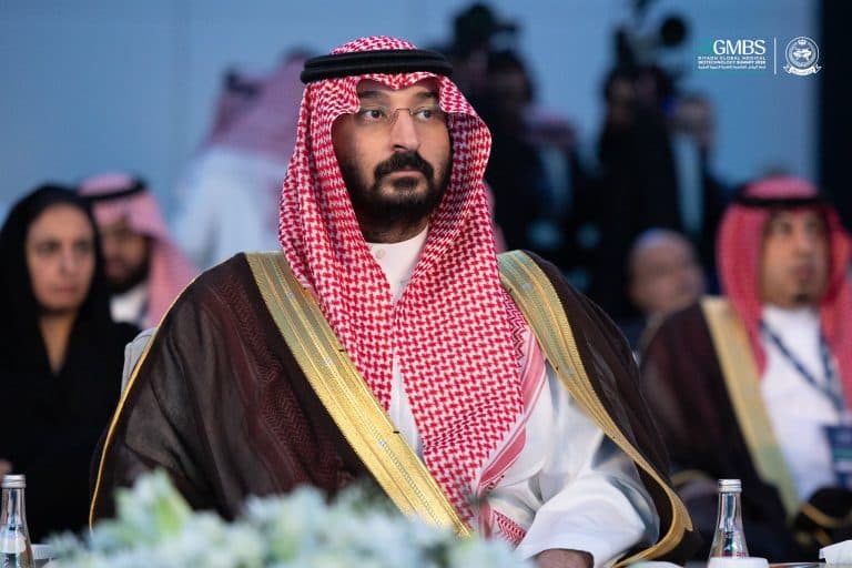 وزير الحرس الوطني يطلق قمة الرياض للتقنية الطبية