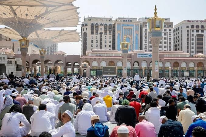 خطيب المسجد الحرام يدعو لمواجهة التطرف