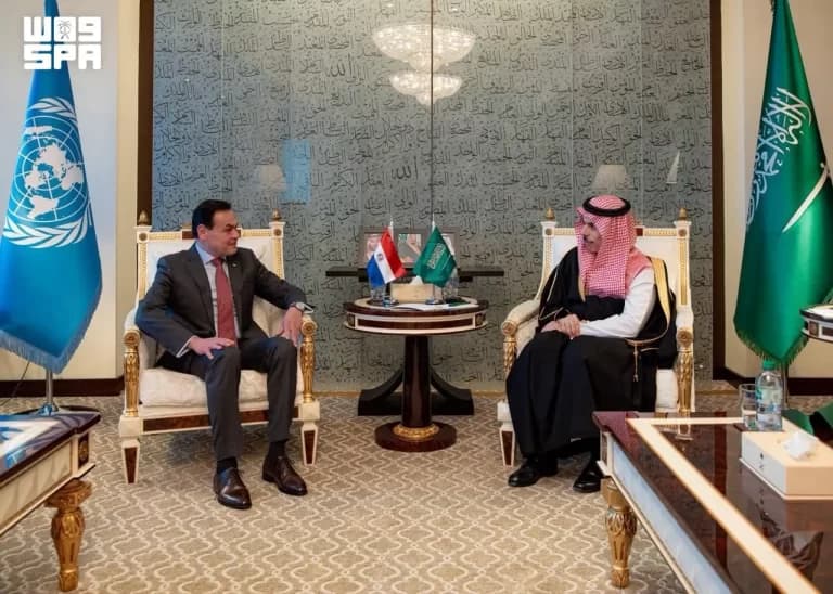 وزير الخارجية يبحث تطوير العلاقات مع الباراغواي