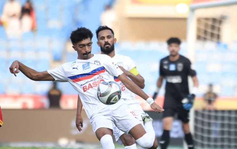 Abha vs Kholood match delayed in round ten