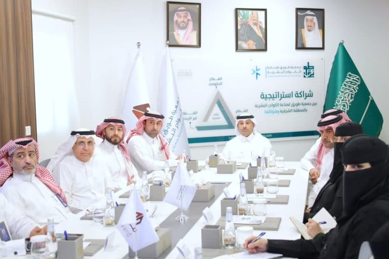 Eastern Chamber Chair Reviews Tuwaiq Society Achievements