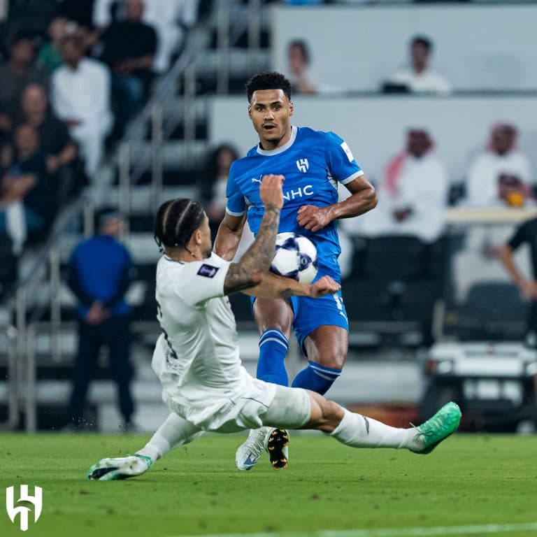 الهلال يفوز على السد بثنائية في دوري آسيا