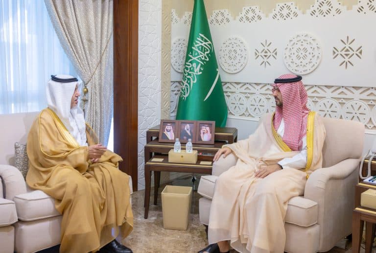 نائب أمير الشرقية يطلق حملة دربك وردي